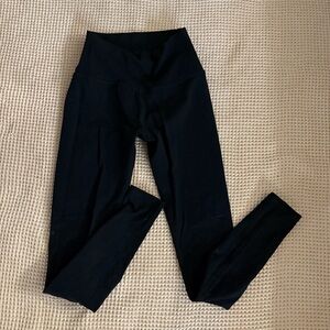 Alo yoga black fleece lined leggings xxs
